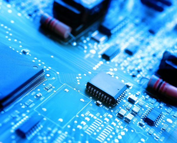 Comment organiser un circuit pour visiter les châteaux médiévaux en Écosse ?